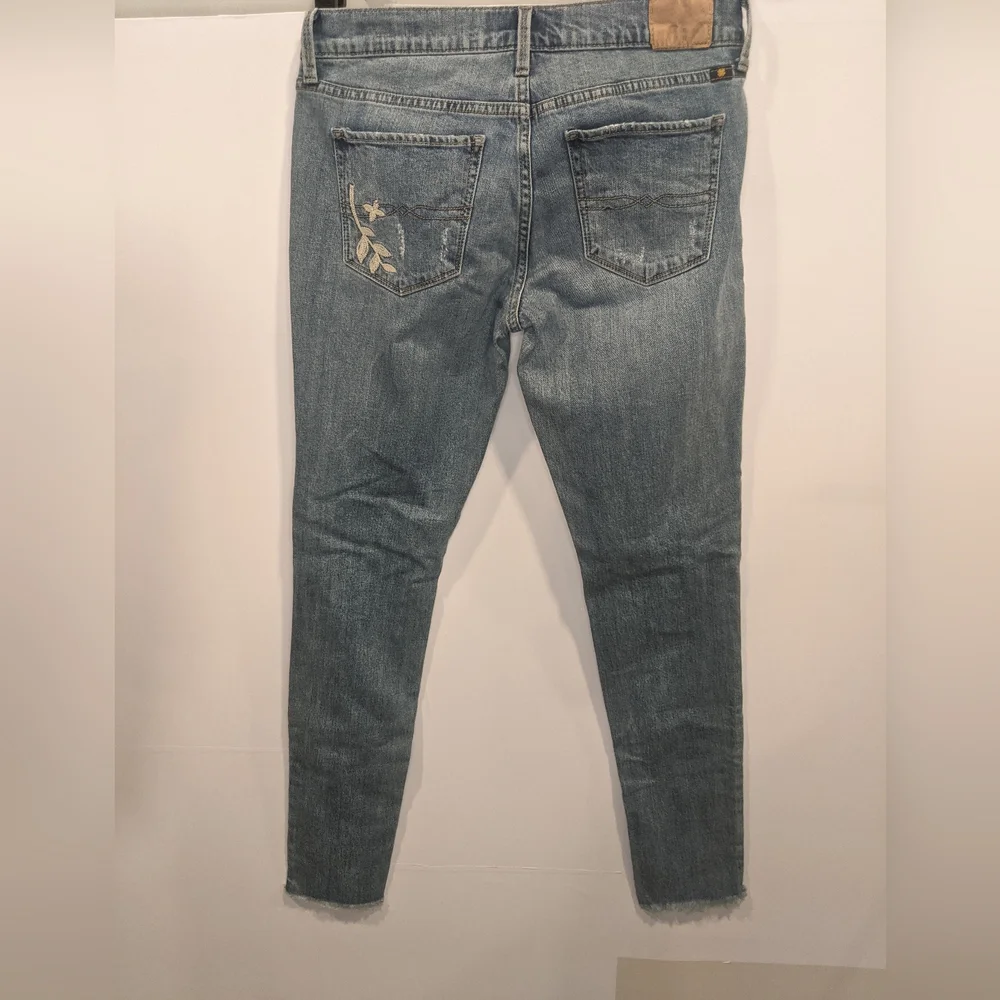 Lucky Brand 4/27 Charlie Skinny Jeans Floral Embroidered Raw Hem Distressed